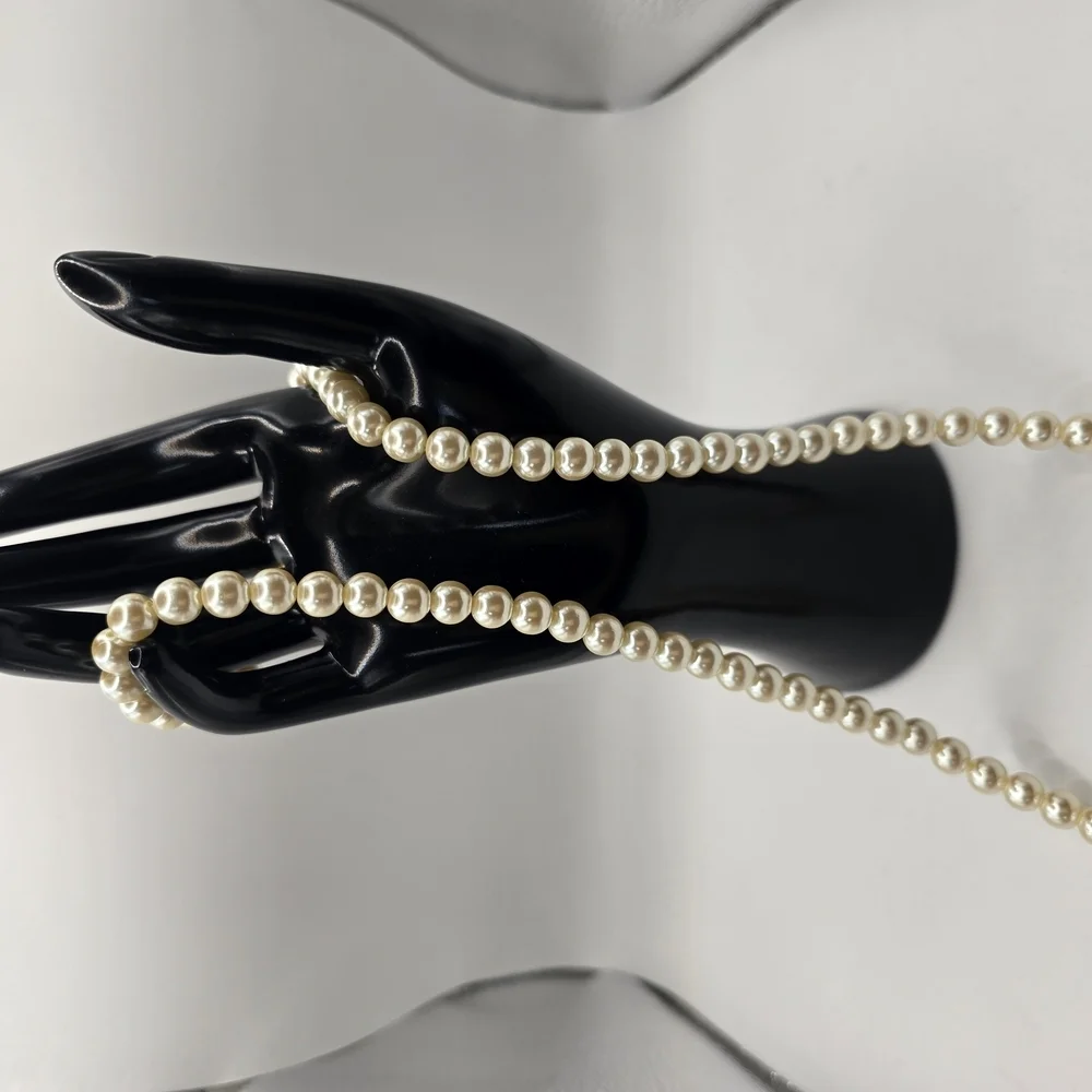 1920s Vintage 24" FAUX Pearl Necklace - Picture 2 of 5